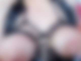 Slave-Aradia's Live Sex Cam Show