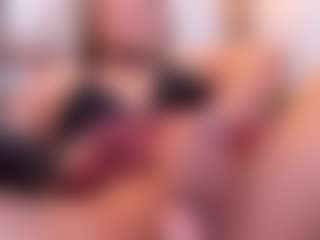 Live cam show with AlexaBravva - Muscular on Dolls Live