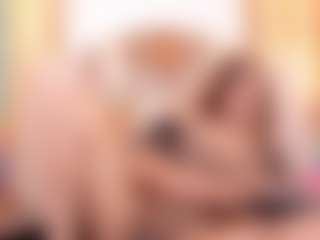 Live cam show with AlexaBravva - Muscular on LiveSexCams6