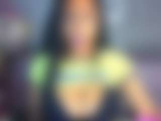 Live cam show with Charlotte - Average on CamClone
