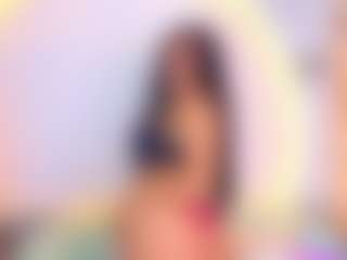 Live cam show with Charlotte - Public Curvy on live18s.com