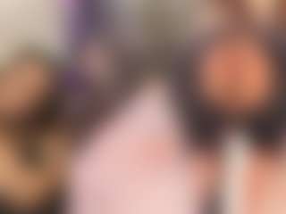 Performer in webcam MILF destinyhall1 in streaming live