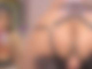 Modelka MILF destinyhall1 nadaje na żywo