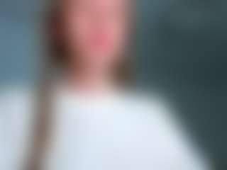 Live cam show with melissssa_bloom - Tease on CamClone
