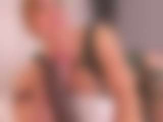 Live cam show with EvaMillins - Body Massage on Cam Slut
