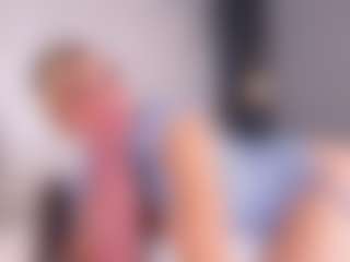 Live cam show with EvaMillins - Body Massage on Milfs Live