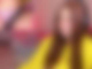 Show de cam en vivo con Lila uwu - Striptease en Camsoda