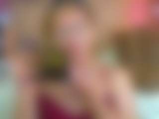 Live cam show with Lunitadiva - Blonde Hair on CamwithHer