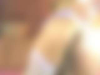 Live cam show with Lunitadiva - Tiny Tits on thefappeningchat.com