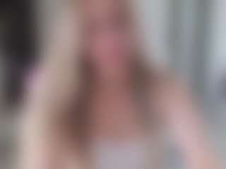 Live cam show with StacyWells - Brown Hair on SquirtSoMuch