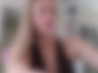 Live cam show with StacyWells - Camel Toe on Camsoda
