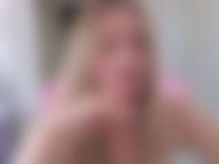 Live cam show with StacyWells - Squirt on CamSodaAdn