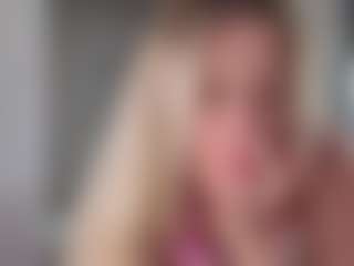 Live cam show with StacyWells - Brown Hair on Cam Slut