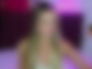 Live cam show with StacyWells - Striptease Latina on Camversity