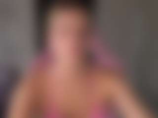 Live cam show with StacyWells - Oil on Soda Cam