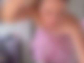 Live cam show with StacyWells - Shaved Pussy on CamClone