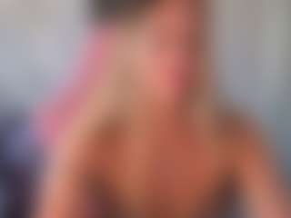 Live cam show with StacyWells - Public on Milf Play