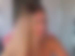 Live cam show with StacyWells - Brown Hair on Fapmatic.com