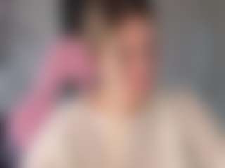 Live cam show with StacyWells - Fingers on Dare Cams