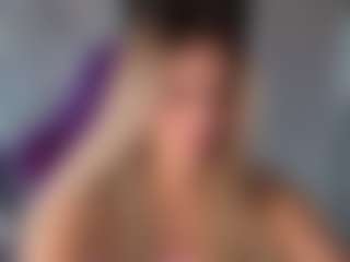 Live cam show with StacyWells - Small Tits Brown Hair on Hubzter Live