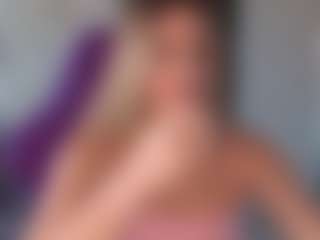 Live cam show with StacyWells - Natural on Camsoda