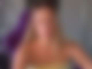 Live cam show with StacyWells - Latina Petite on sexylive.show