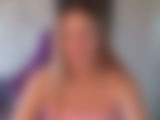 Live cam show with StacyWells - Erotic Dance on SquirtSoMuch