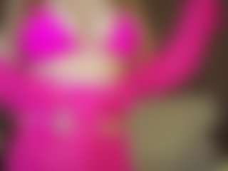Live cam show with AlodieBurtt - Average on studioflirtlive.com