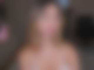 Live cam show with AlodieBurtt - Bikini on Dolls Live
