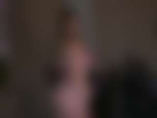 Live cam show with AlodieBurtt - Oil on Camsoda