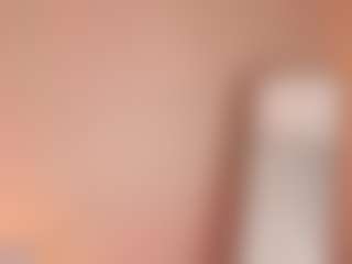 Live cam show with candyy-bella - Full Nudity on AdultVida.com