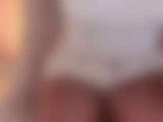Live cam show with candyy-bella - Big Tits on TeamSkeetLive