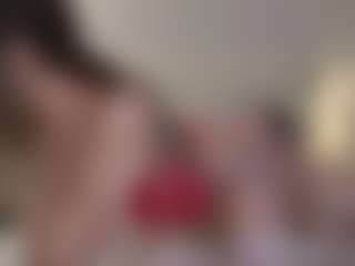 Live cam show with EliseAndFrank - Eating Pussy on Mixed Magazine Live