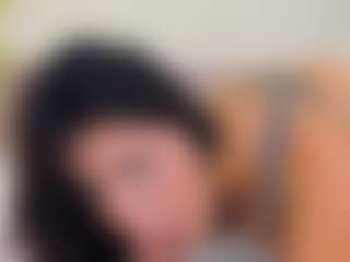 Live cam show with Georgina Reyes - Red Hair on CamwithHer