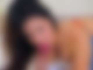 Live cam show with Georgina Reyes - Green Eyes on boobsie.com