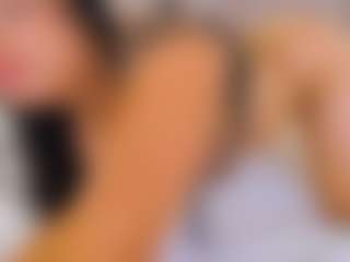 Live cam show with Georgina Reyes - Athletic BBW on SmokeAndPoke