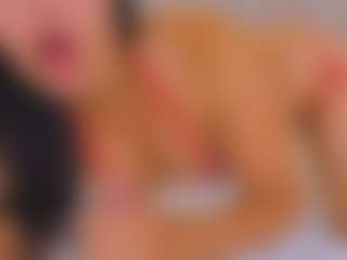 Live cam show with Georgina Reyes - Petite on Camsoda