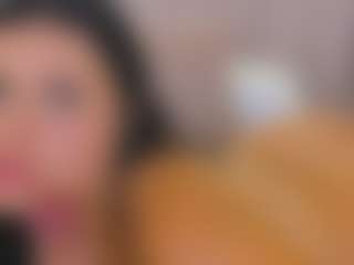 Live cam show with Georgina Reyes - Skinny on Chatstar