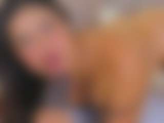 Live cam show with Georgina Reyes - Striptease Teen (18+) on Dare Cams