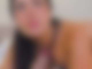 Live cam show with Georgina Reyes - Cute on CamwithHer