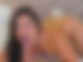 Live cam show with Georgina Reyes - Green Eyes on Camsoda