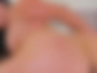 Live cam show with Georgina Reyes - Big Tits Small Tits on hornycams.live