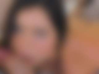Live cam show with Georgina Reyes - Petite on Milfs Live