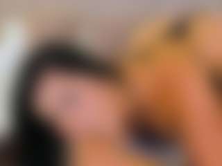 Live cam show with Georgina Reyes - Shaved Pussy on Camsoda