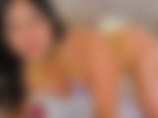 Live cam show with Georgina Reyes - Shaved Pussy on Camsoda