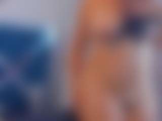 Lucinearias's Live Sex Cam Show