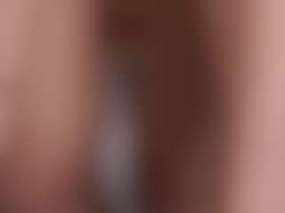 Live cam show with MoireHarbold - Upskirt on Milfs Live