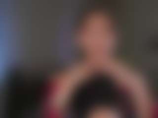 Live cam show with MoireHarbold - Upskirt on SquirtSoMuch