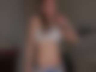 Live cam show with MoireHarbold - Thin on Strip Flash - Live Sex Shows