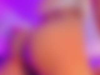 Live cam show with samantha-official - Average on wildcum.com